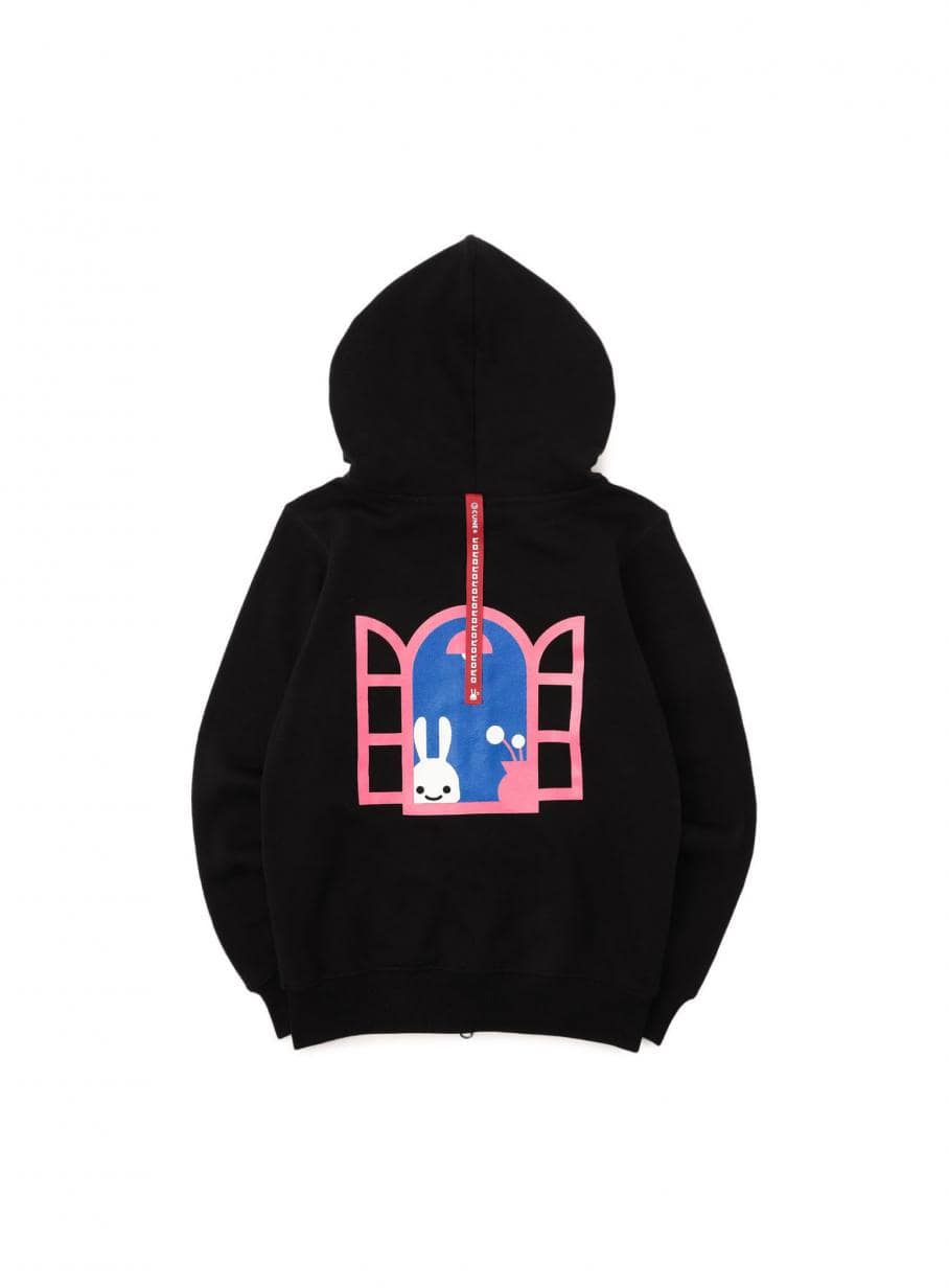 CBE008_main_908x1232