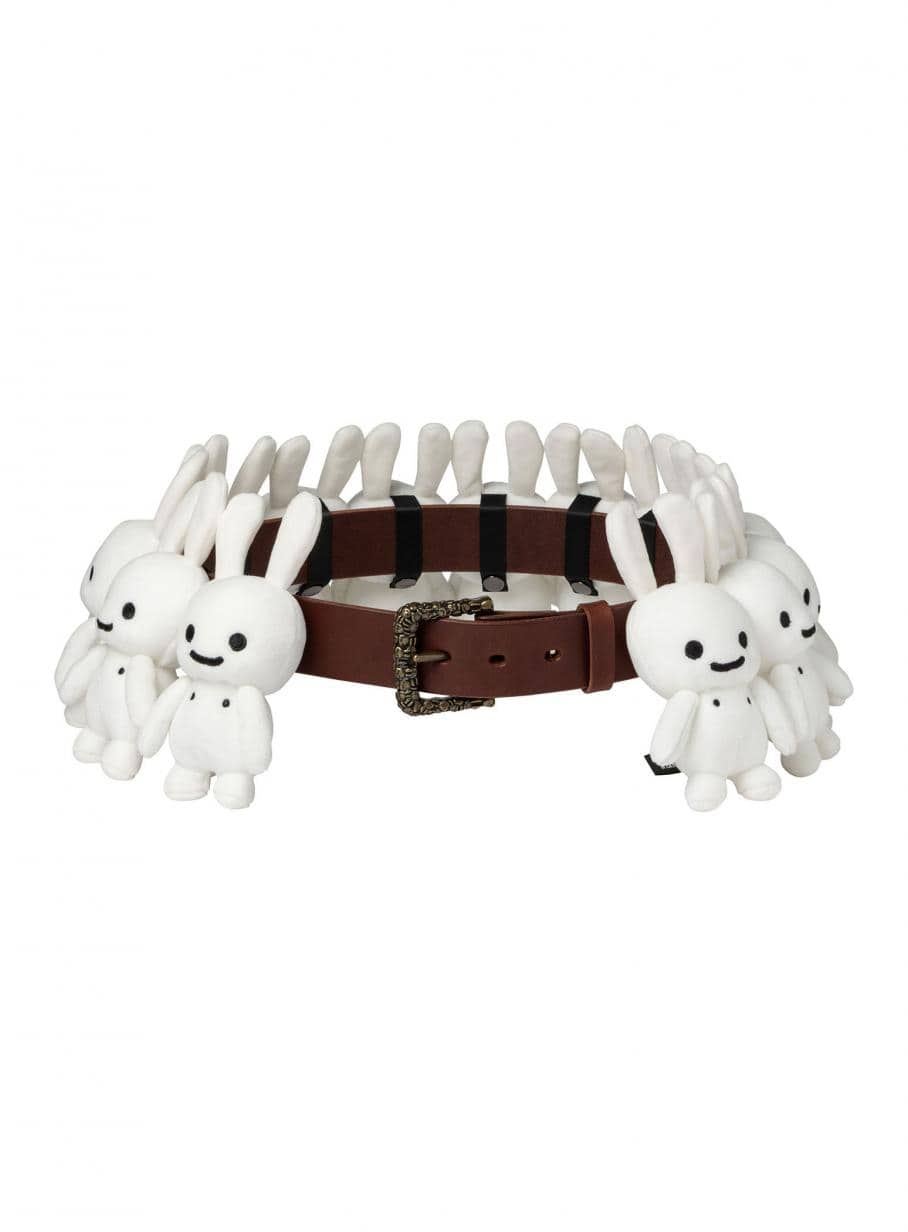 O26NYI06_main_908x1232