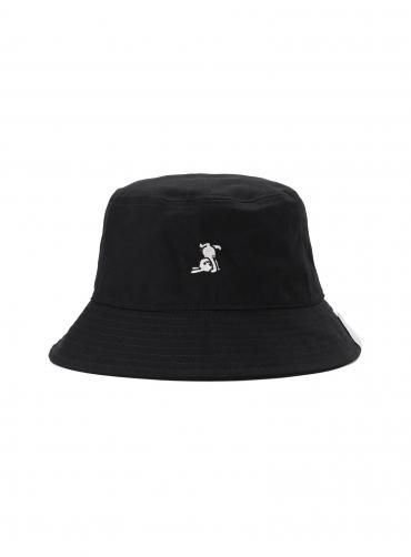 刺繍バケットハット 逆立ち