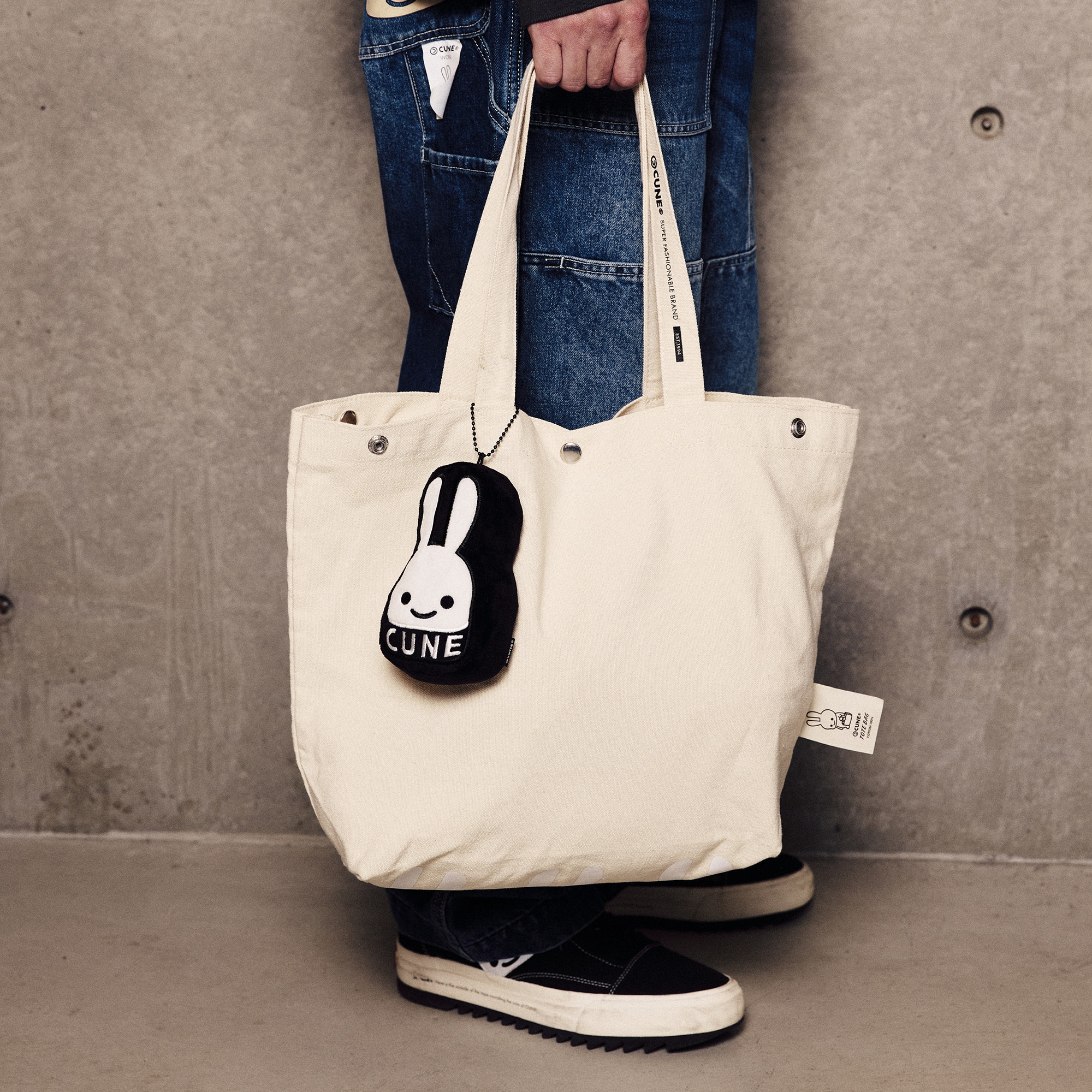 CUNEウサギのぬいぐるみキーホルダー